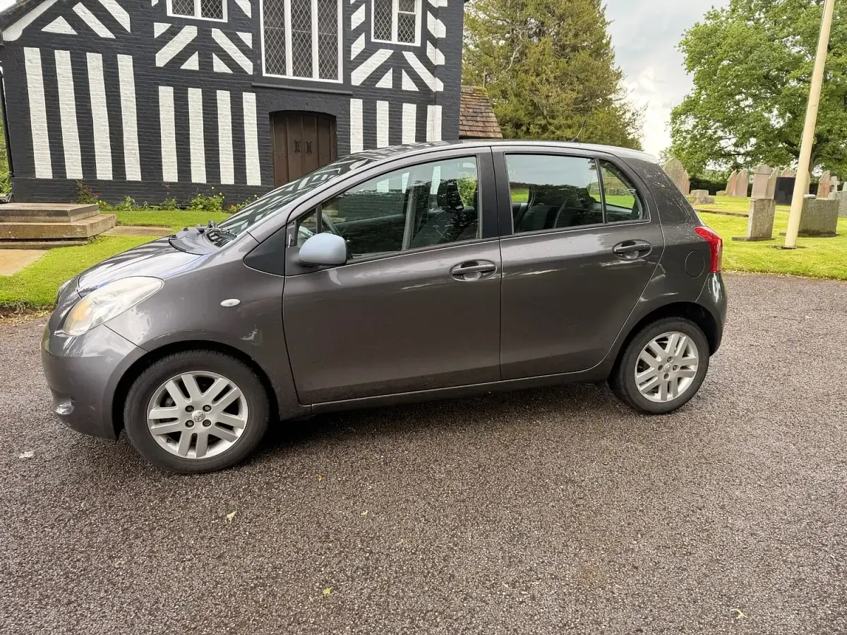 Used Toyota Yaris 2008 Grey Hatchback