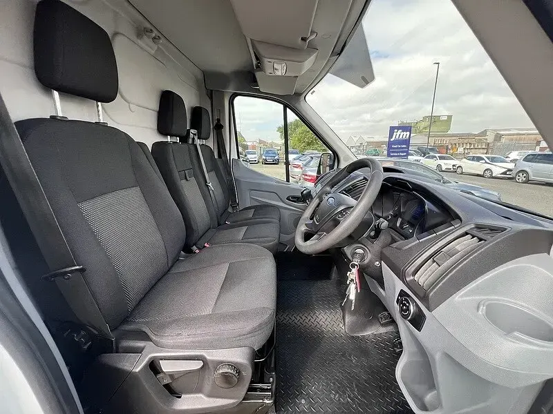 Used Ford Transit 130 HP (95 kW) 2026 Yellow Van
