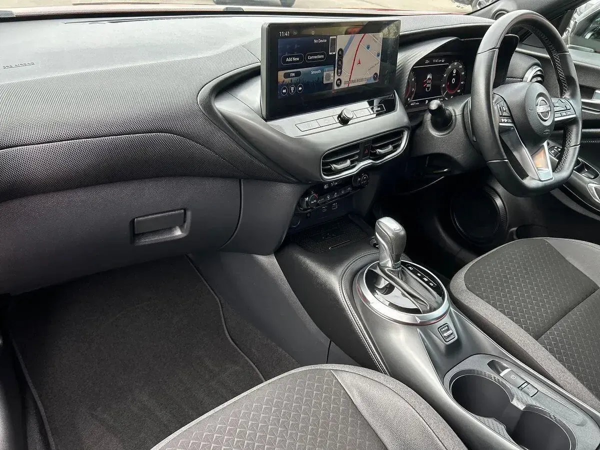 Used Nissan Juke N-Connecta 143 HP (105 kW) 2022 Red SUV