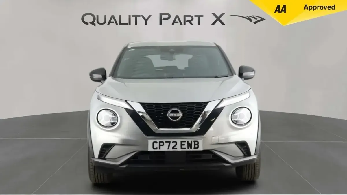 Used Nissan Juke N-Connecta 114 HP (83 kW) 2023 Silver SUV