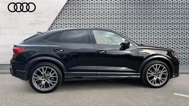 New Audi Q3 Black Edition 150 HP (110 kW) 2025 Black SUV