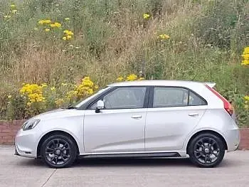Used MG MG3 106 HP (77 kW) 2014 Silver Hatchback