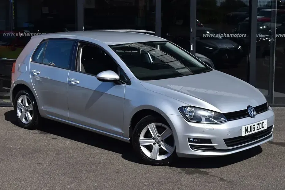 Begagnad VW Golf VII Edition 110 HK (80 kW) 2016 Silver Halvkombi