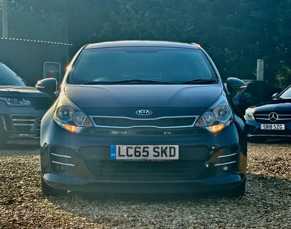 Used Kia Rio 107 HP (78 kW) 2015 Black Hatchback