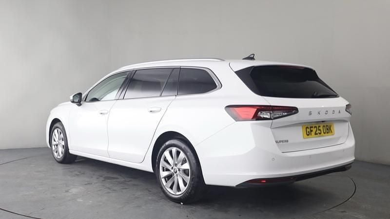 Used Skoda Superb SE Technology 150 HP (110 kW) 2025 White Estate