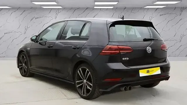 Begagnad VW Golf VII GTD 184 HK (135 kW) 2019 Svart Halvkombi