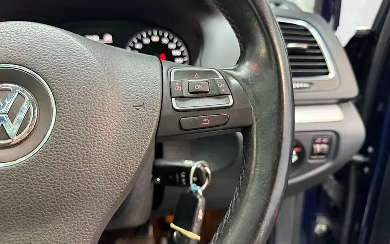 Used VW Sharan SEL 140 HP (102 kW) 2013 Blue MPV