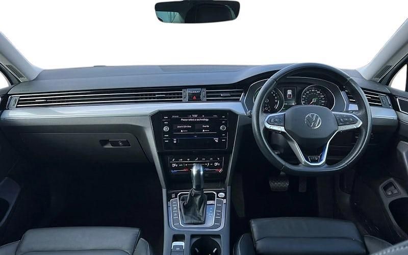 Used VW Passat GTE 218 HP (160 kW) 2021 White Sedan