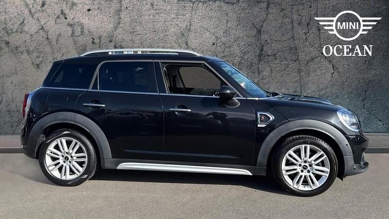 Used Mini Cooper S Countryman Exclusive 192 HP (141 kW) 2019 Black SUV