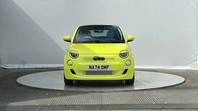 Used Fiat 500e La Prima 86 kW (118 HP) 2024 Green Hatchback