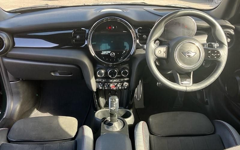 Used Mini John Cooper Works Hatch 231 HP (169 kW) 2022 Green Hatchback