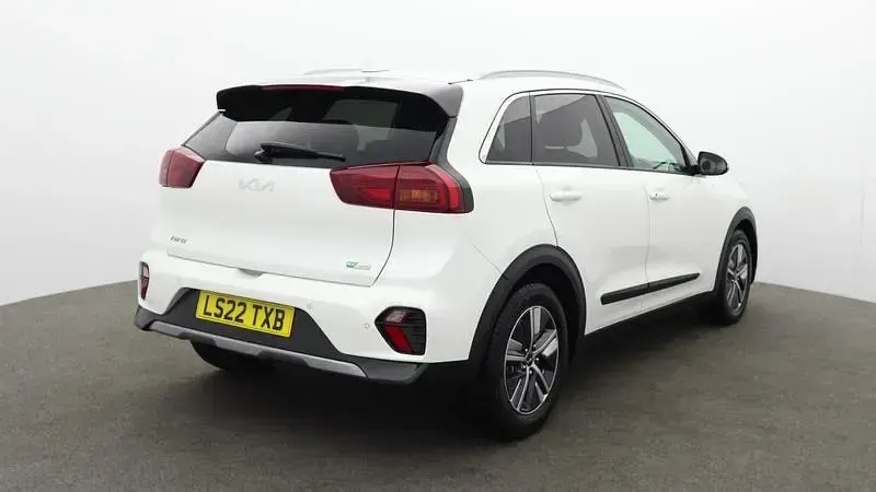 Used Kia Niro 139 HP (102 kW) 2022 White SUV