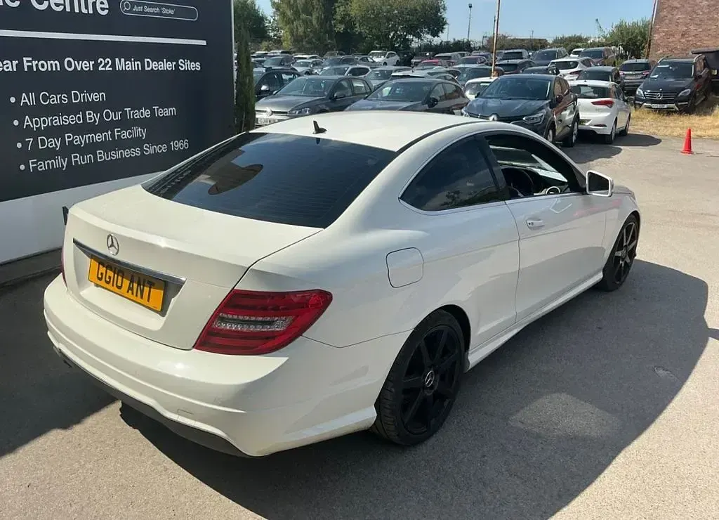 Used Mercedes C220 Sport Edition 170 HP (125 kW) 2011 White Coupe
