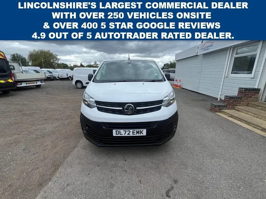 Usado Vauxhall Vivaro S 100 HP (73 kW) 2023 Branco Monovolume
