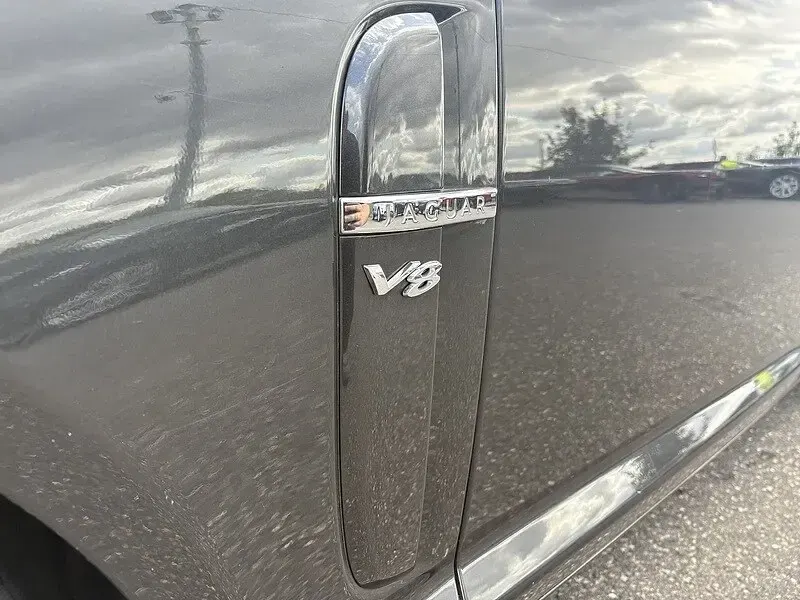 Used Jaguar XF Premium Luxury 380 HP (279 kW) 2011 Grey Sedan