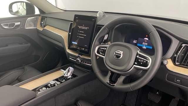 Usado Volvo XC60 Ultra 247 HP (181 kW) 2026 SUV