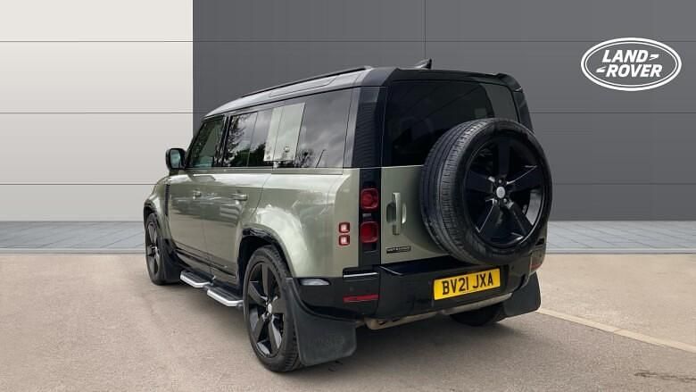 Used Land Rover Defender First Edition 250 HP (183 kW) 2021 Green SUV