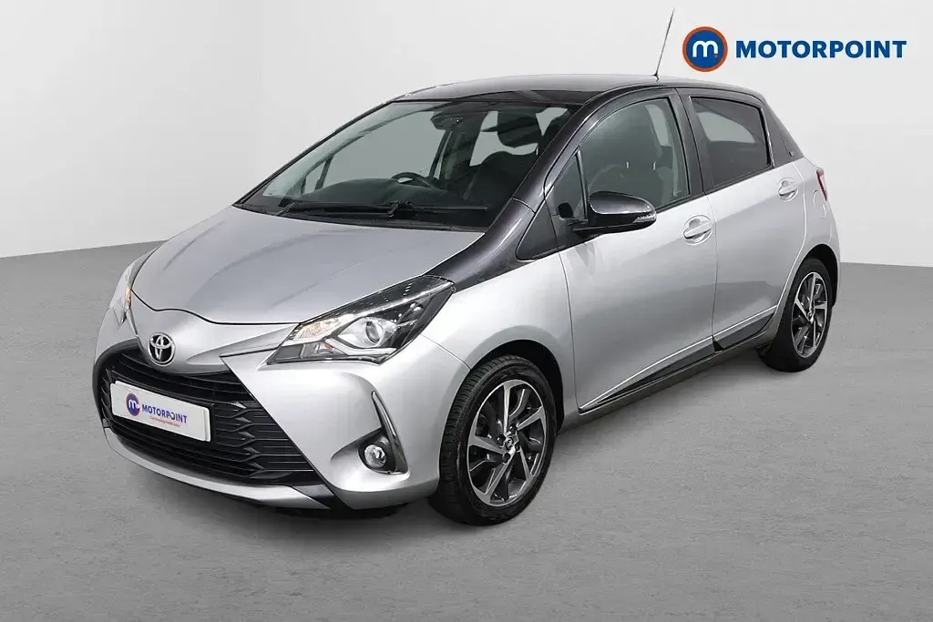 Used Toyota Yaris 111 HP (81 kW) 2019 Silver Hatchback