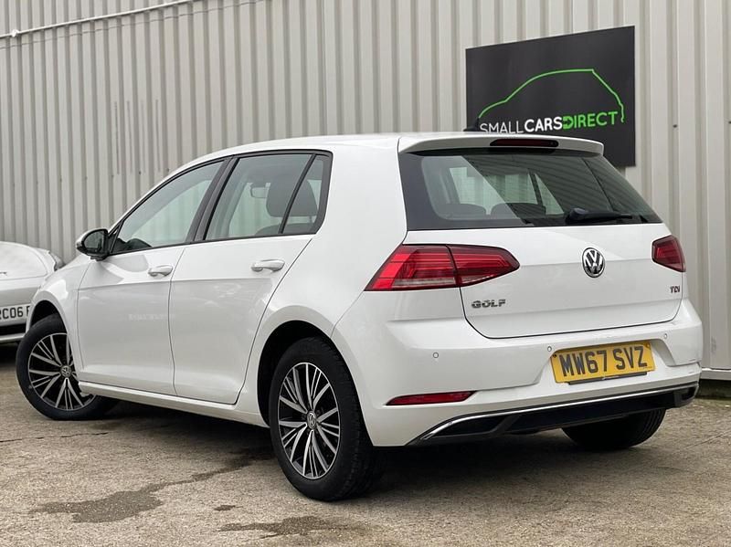 Used VW Golf VII SE 2017 White Hatchback