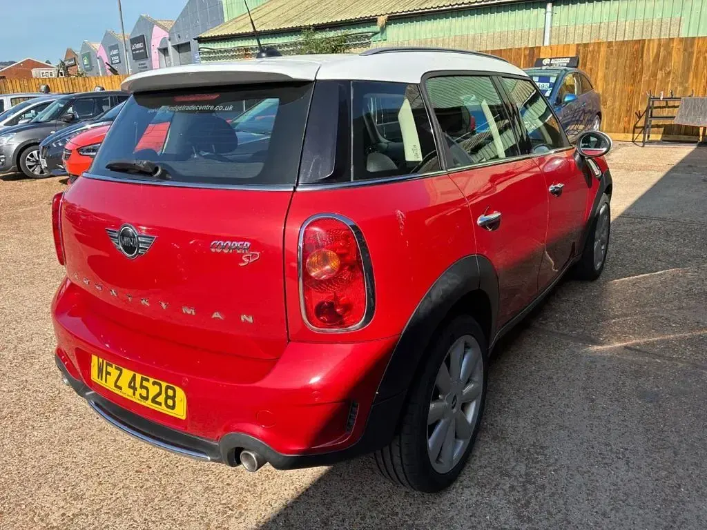 Used Mini Cooper SD Countryman 143 HP (105 kW) 2015 Red SUV
