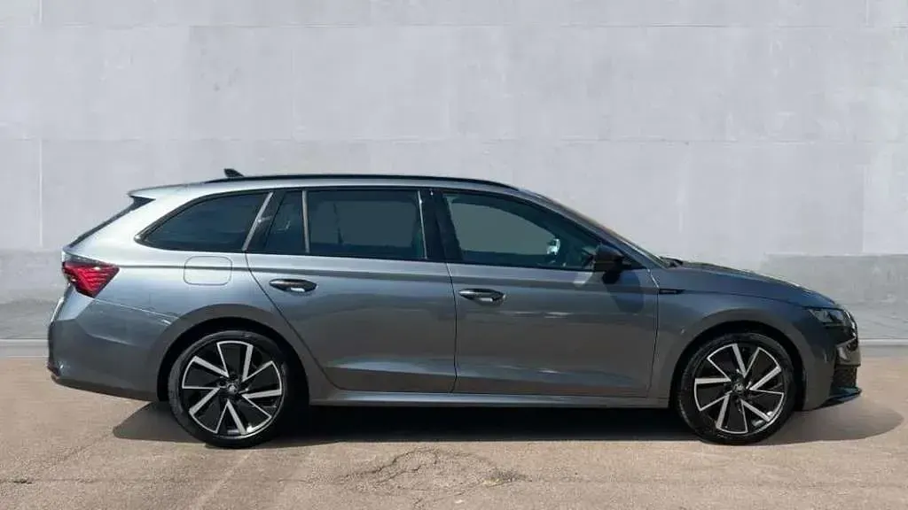 Used Skoda Octavia SportLine 150 HP (110 kW) 2026 Grey Estate