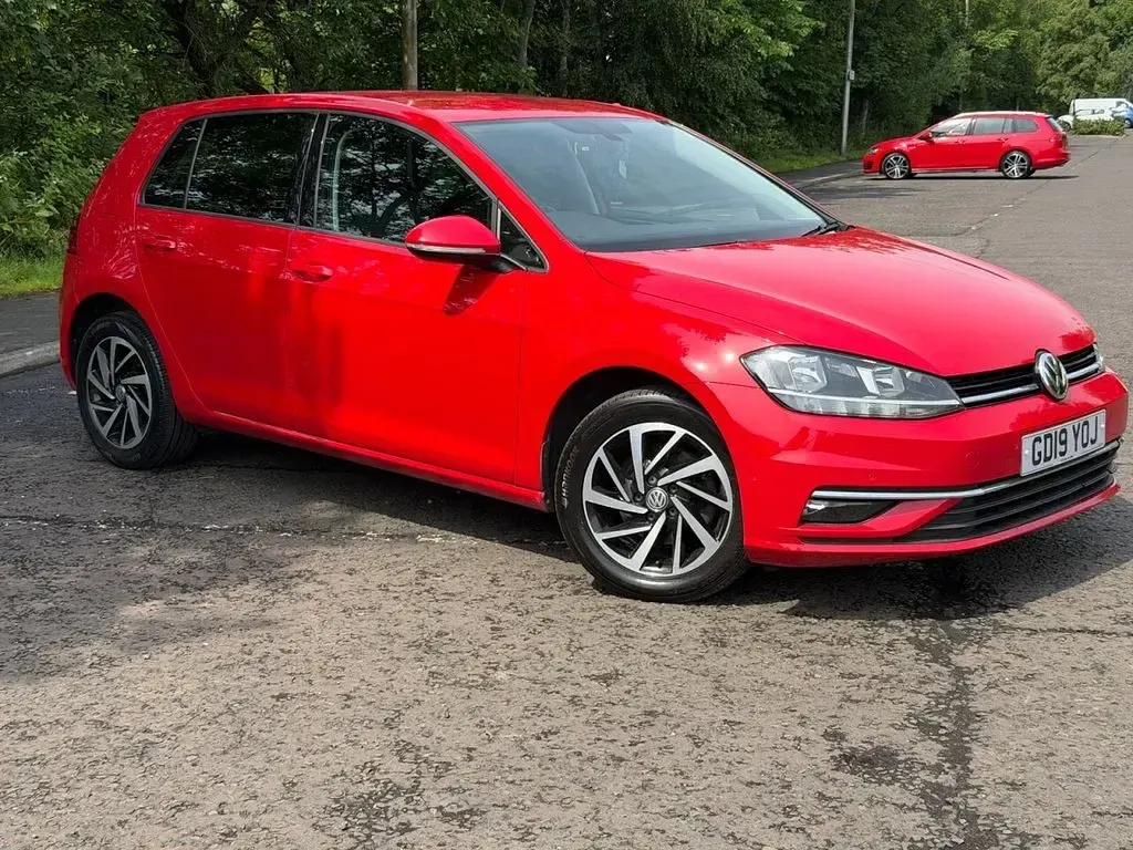 Used VW Golf VII Match 115 HP (84 kW) 2019 Red Hatchback
