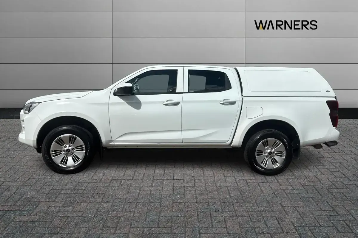 Used Isuzu D-Max 162 HP (119 kW) 2023 White Pickup