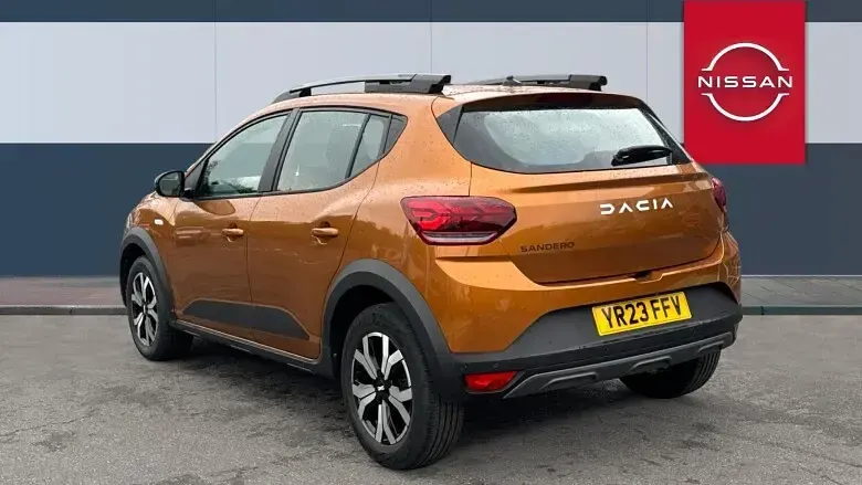 Used Dacia Sandero Journey 91 HP (66 kW) 2022 Orange Hatchback