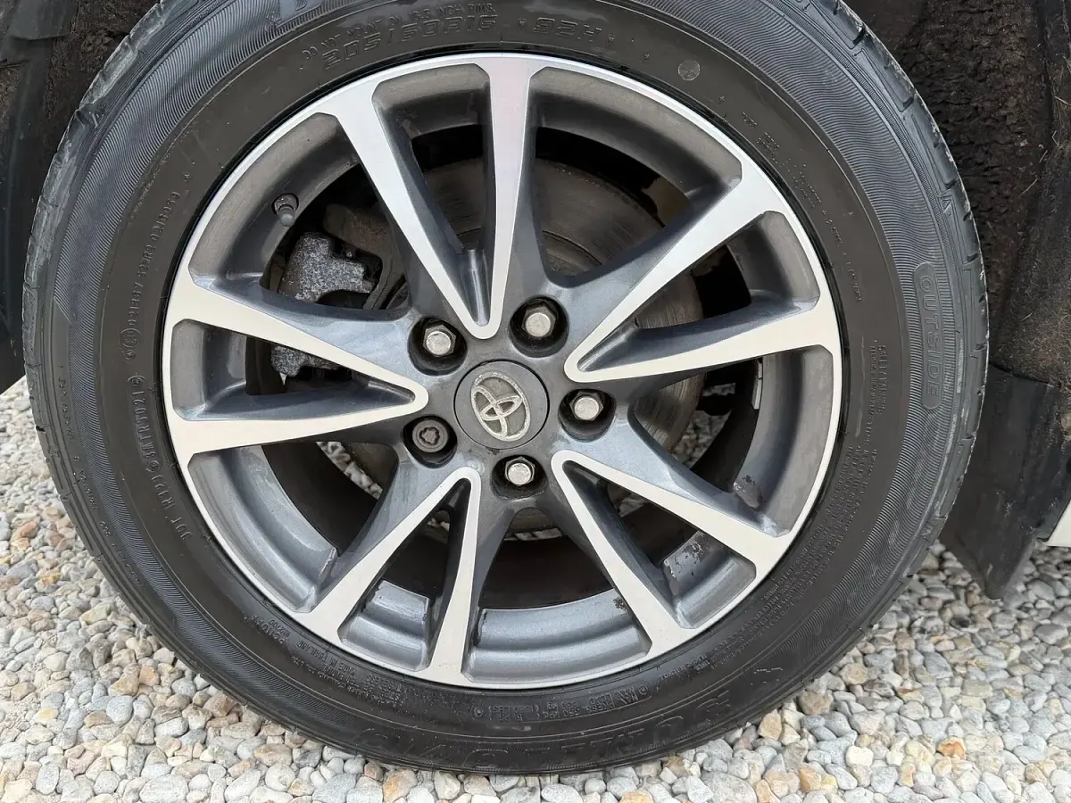 Used Toyota Verso 112 HP (82 kW) 2014 Silver MPV