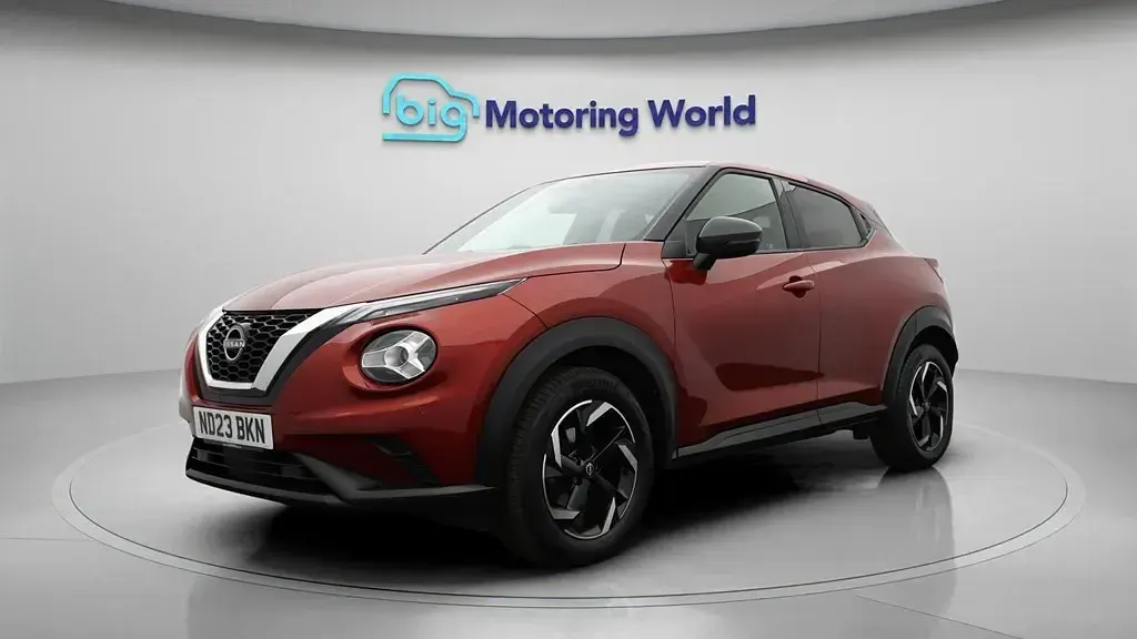 Used Nissan Juke N-Connecta 114 HP (83 kW) 2023 Red SUV