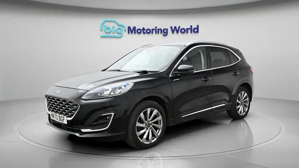 Używany Ford Kuga Vignale 150 KM (110 kW) 2021 Czarny SUV