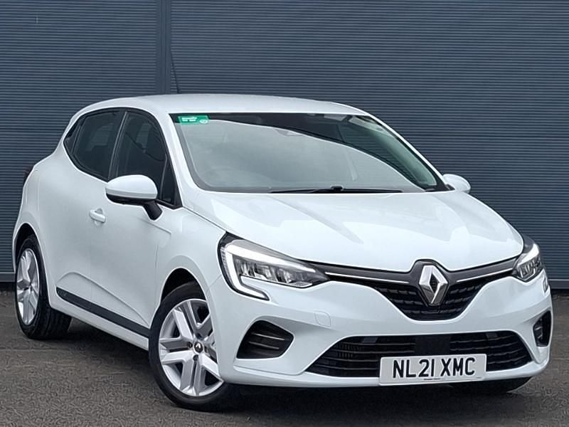 Used Renault Clio V Play 100 HP (73 kW) 2021 White Hatchback