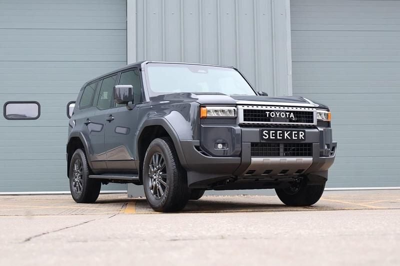 Grey New 2025 Toyota Land Cruiser SUV | £64,950 (Fair price) - Image 1/4