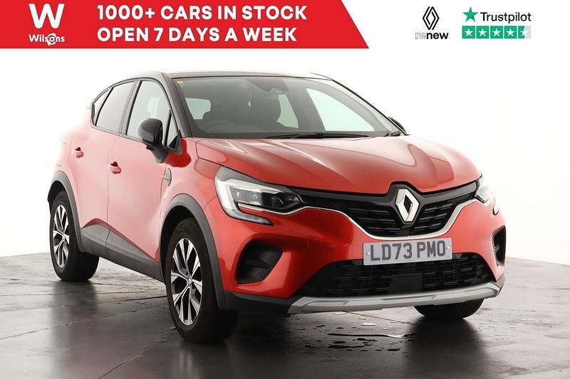 Used Renault Captur Evolution 143 HP (105 kW) 2023 Red/black SUV