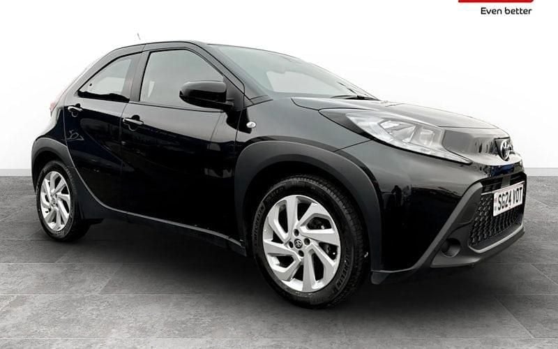 Used Toyota Aygo X PURE 72 HP (52 kW) 2025 SUV