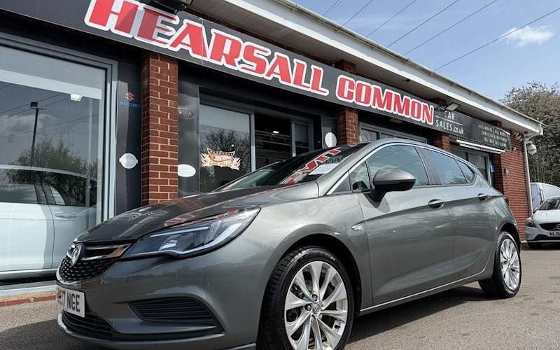 Used Vauxhall Astra 110 HP (80 kW) 2017 Grey Hatchback