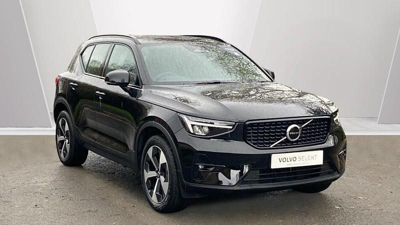 Used 2025 Volvo XC40 Plus SUV | £30,765 (Fair price) - Image 1/3