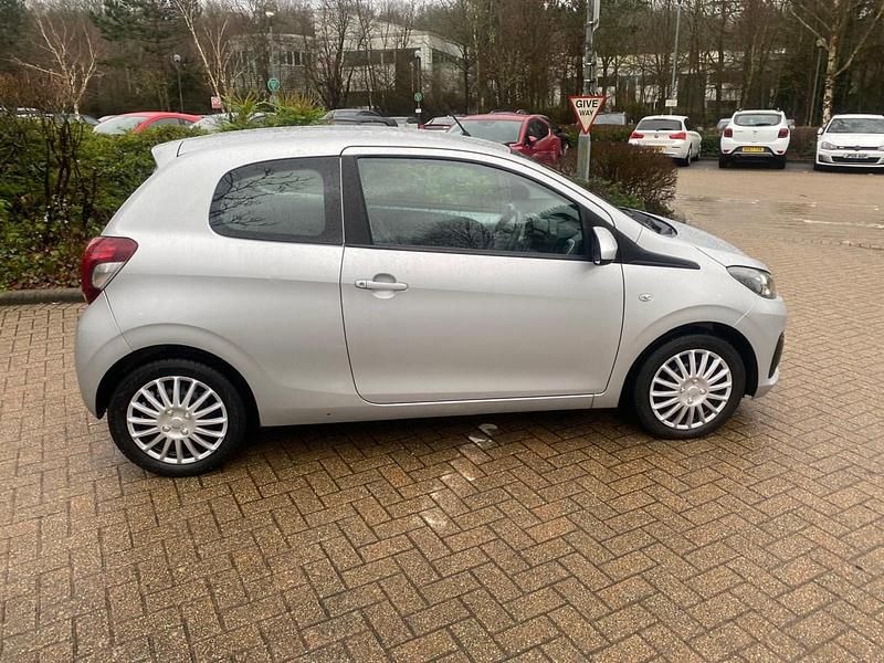Used Peugeot 108 Active 68 HP (50 kW) 2015 Silver Hatchback