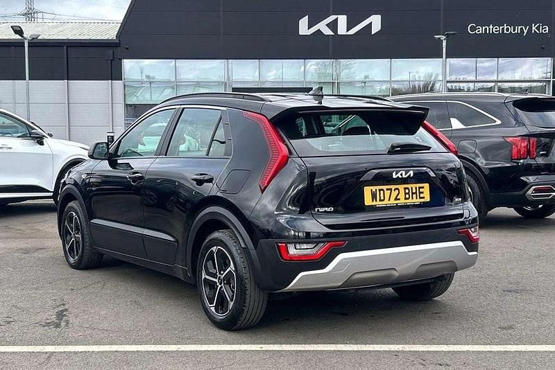 Gebraucht Kia Niro 139 PS (102 kW) 2023 Schwarz SUV