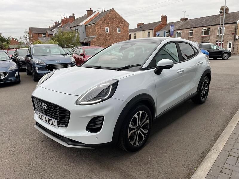 Used Ford Puma Titanium 125 HP (91 kW) 2024 White Hatchback