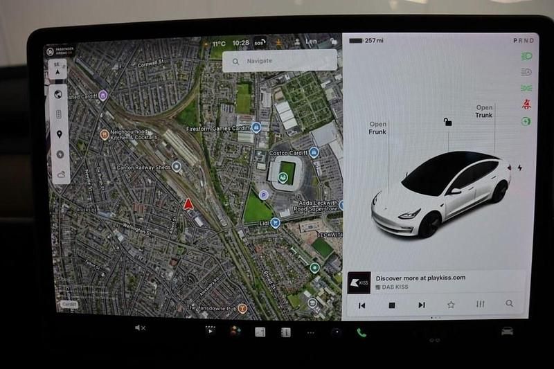 Used Tesla Model 3 Standard Range Plus 208 kW (283 HP) 2021 White Sedan