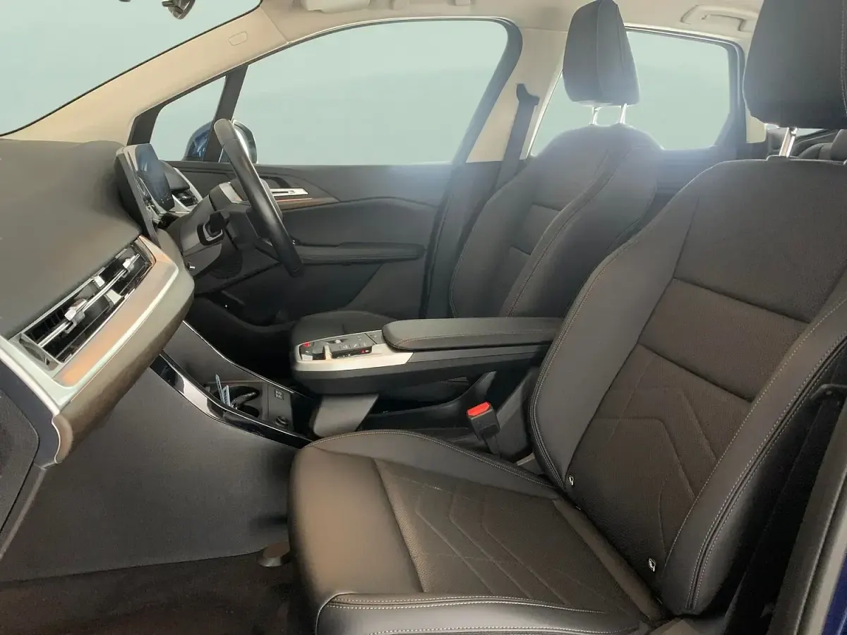 Used BMW 225 Active Tourer Luxury Line 2024 Blue MPV
