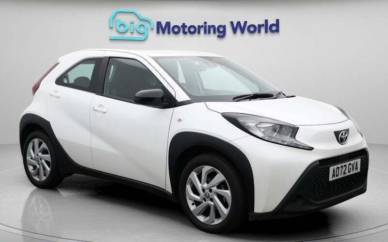 Used 2024 Toyota Aygo PURE Hatchback | £10,700 (Good price) - Image 1/4
