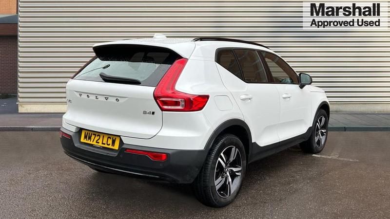 Used Volvo XC40 Plus 197 HP (144 kW) 2022 White SUV