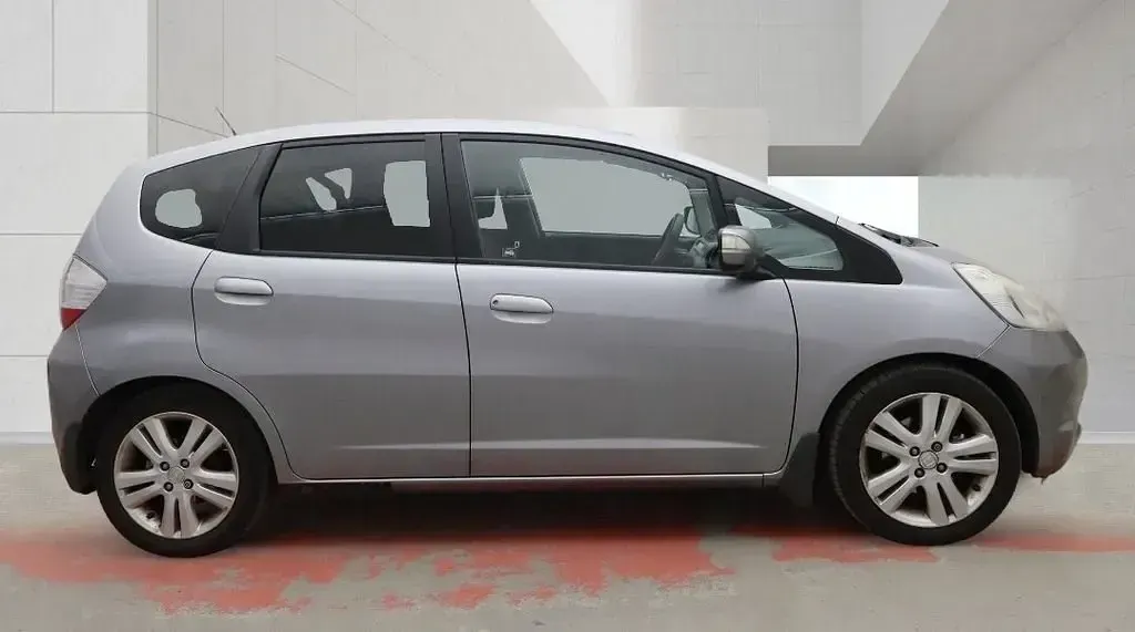 Begagnad Honda Jazz EX 2008 Silver Halvkombi