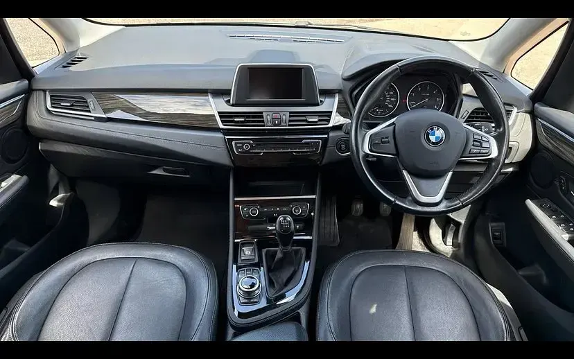 Used BMW 218 Active Tourer Luxury Line 148 HP (108 kW) 2017 Silver MPV