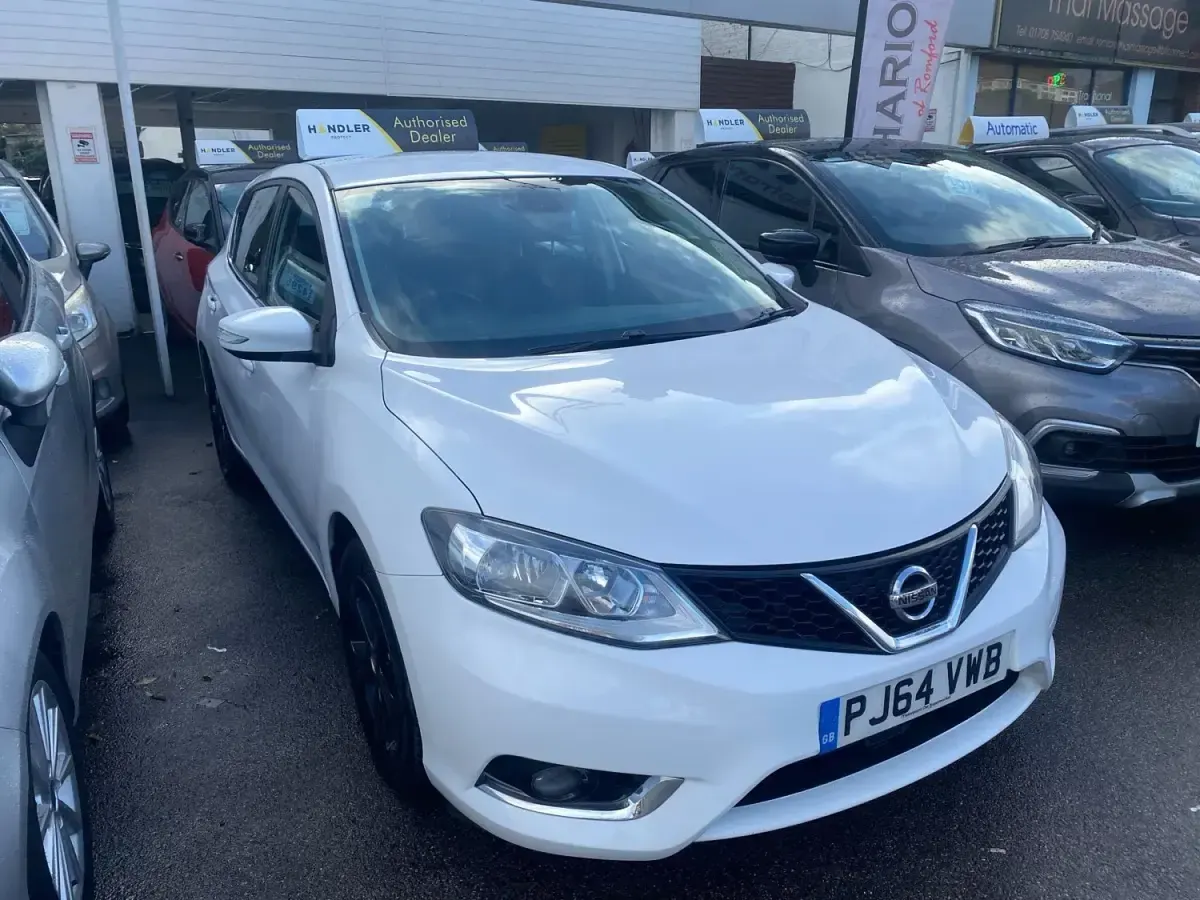 Używany Nissan Pulsar Acenta 115 KM (84 kW) 2014 Biały Hatchback