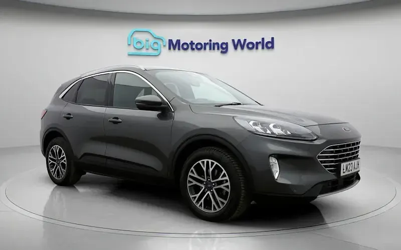 Used Ford Kuga Titanium 150 HP (110 kW) 2023 Grey SUV