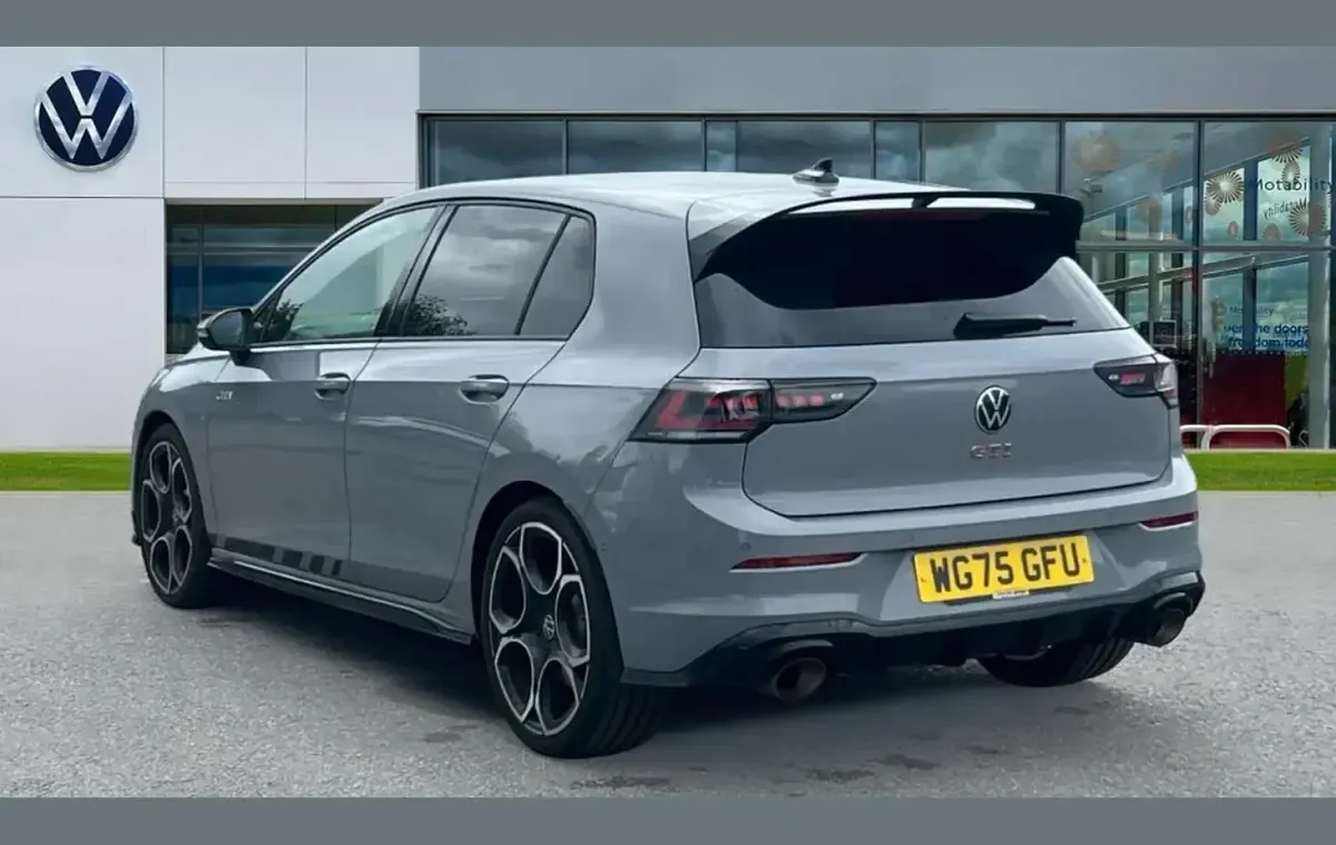 Used VW Golf VIII GTI Clubsport 300 HP (220 kW) 2025 Moonstone grey Hatchback