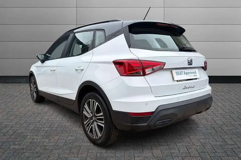 Used Seat Arona SE Technology 94 HP (69 kW) 2022 White SUV